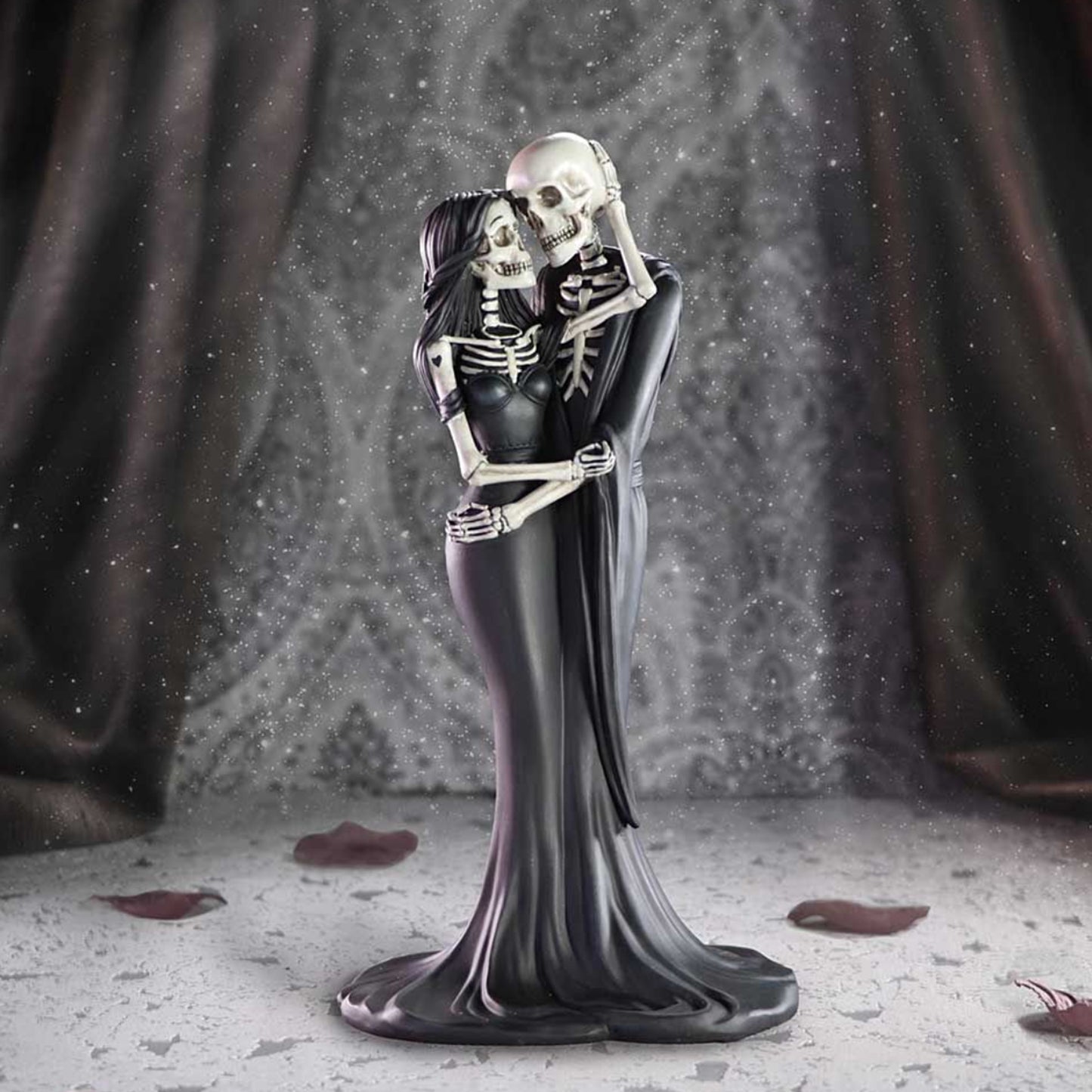 Eternal Embrace 24cm